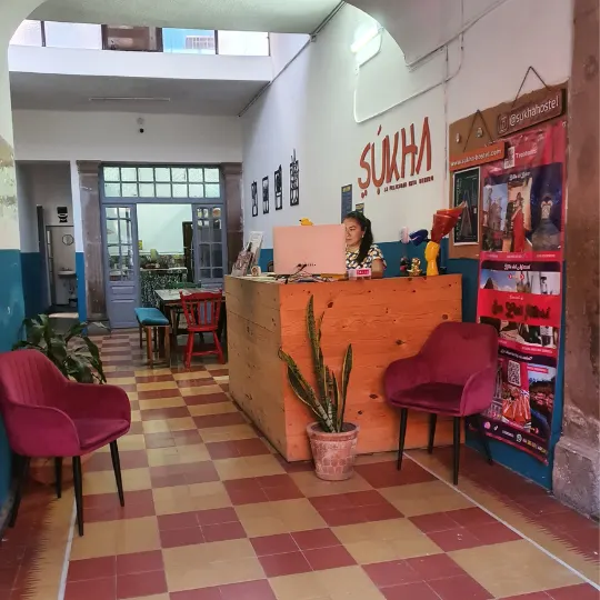 hostal sukha en la ciudad de san luis potosi